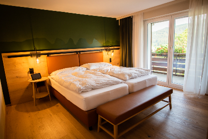 金花赌场影视题材中的形象塑造与叙事风格分析