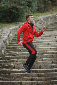 金鹰娱乐：打造高品质内容的背后故事与团队力量